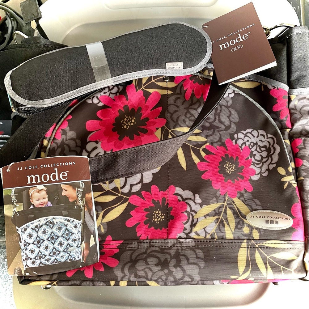 NEW - JJ Cole Mode Tote Diaper Bag - Midnight Dahlia